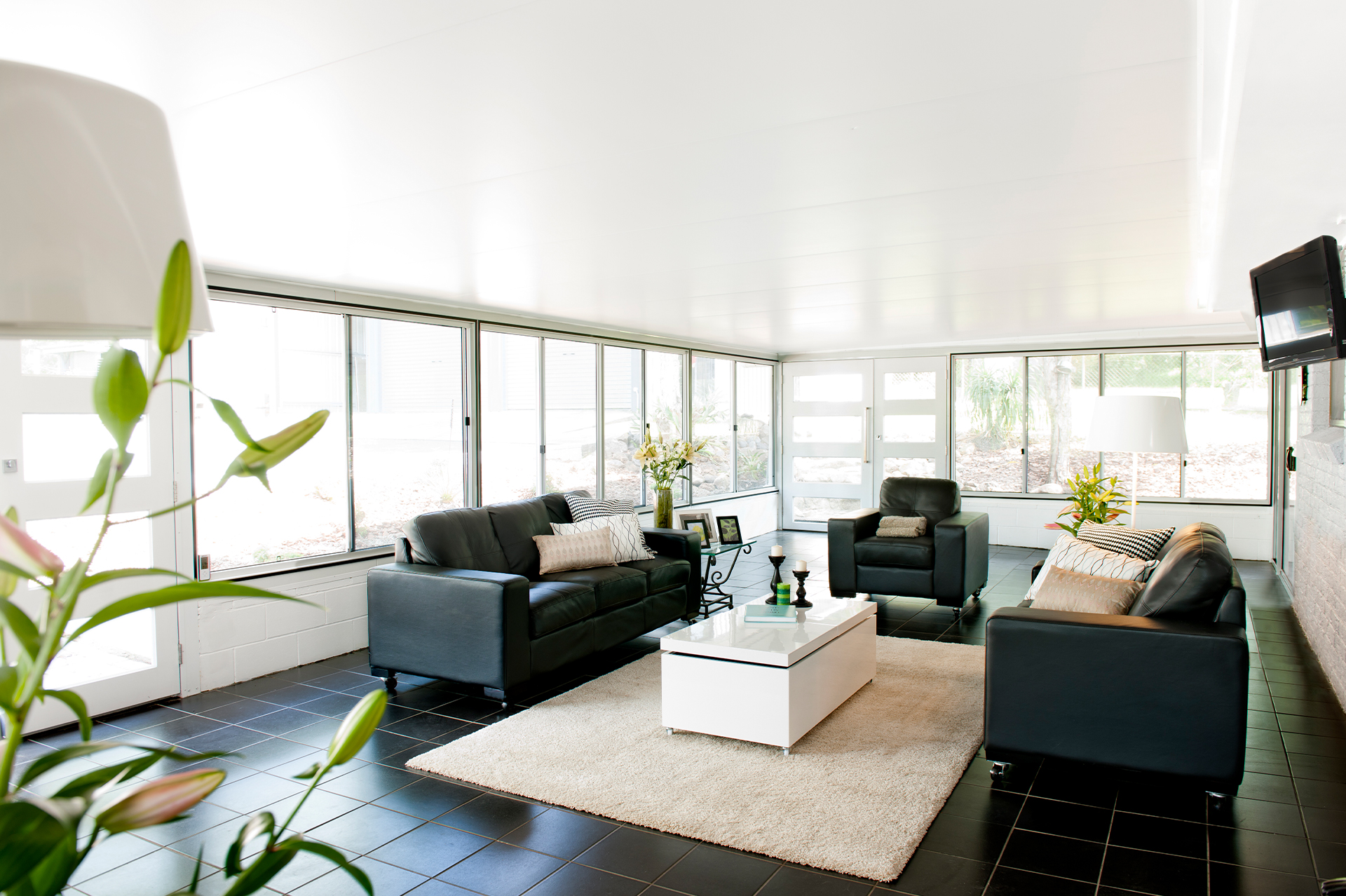 Veranda with Altec Screen