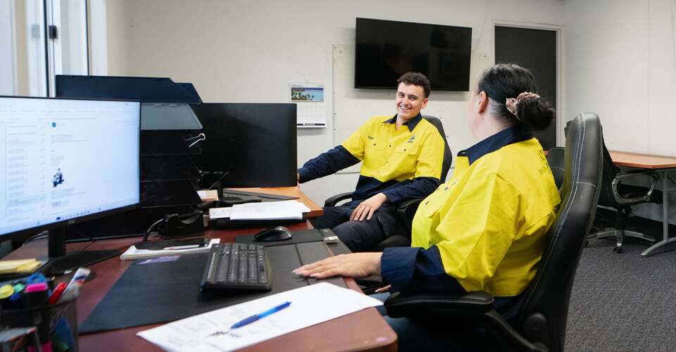 Staff in office Altec